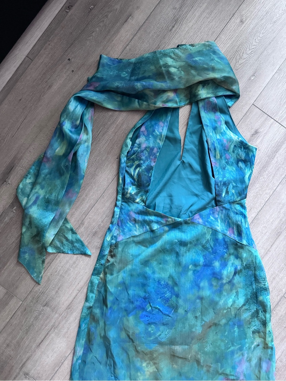 Halter Keyhole Maxi Dress in Green and Blue Marble - Picture 14 of 16